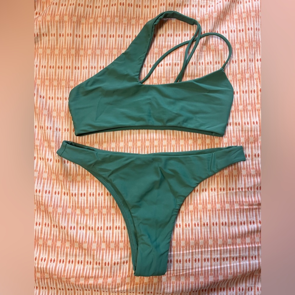 Mikoh Bikini top and bottom